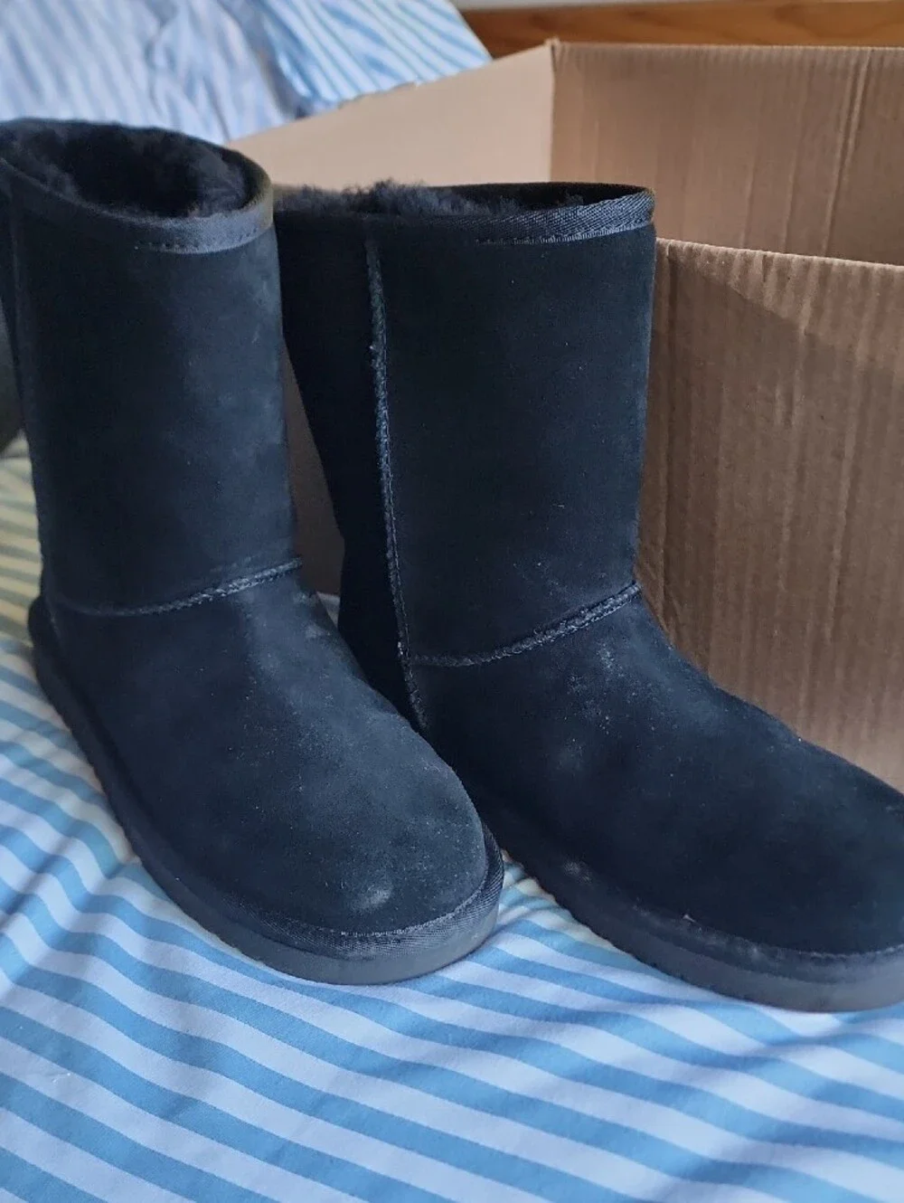 Koolaburra Black BOOTS. Gently Used.